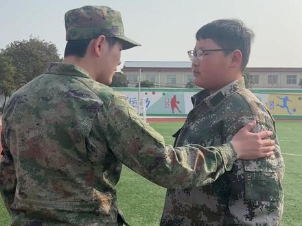 当孩子舍不得离开时时候,我知道他真的变了
#王教官 #家庭教育 #素质教育学校