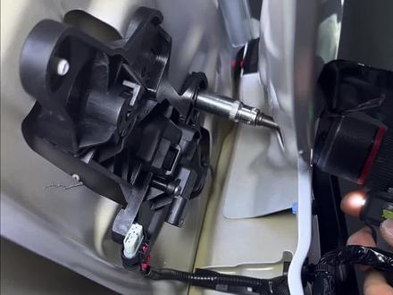 店里升级新车三件套的特斯拉,都会顺带升级一下吸门把手组合,开关门方便才是刚需!#南昌特斯拉改装 #特斯拉改装案例 #特斯拉焕新y #特斯拉modelyL