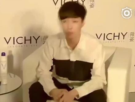 实不相瞒我曾经确实经常这样干 嗯对#张艺兴 的#贝壳女孩 #抽象 #lay #搞笑