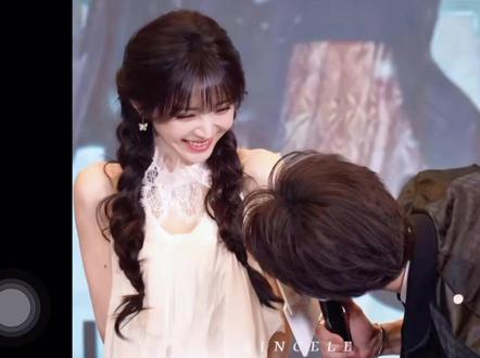 田曦薇这个发型真的太好看了,可可爱爱的😄#田曦薇同款发型 #发型教程简单好看 #明星同款 #双麻花辫教程