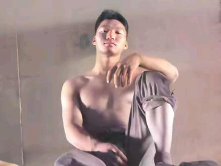 #倍雷拉VS搏击小学生 “业余天花板”卫冕战开战在即!今晚20:30,官方连线倍雷拉、搏击小学生,探秘备战情况#争第一喝红宋河#武林风百姓擂台南阳站