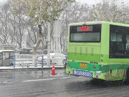 紧急提醒!新乡暴雪天气出行必看,交警部门给出重要安全提示! #交警风采 #冬季出行 #交通安全