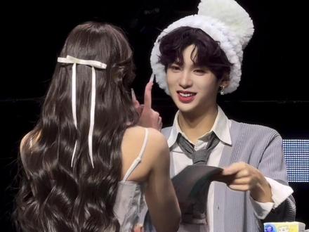 世界上最可爱最好逗的小狗勾出现了!#黄明昊#签售