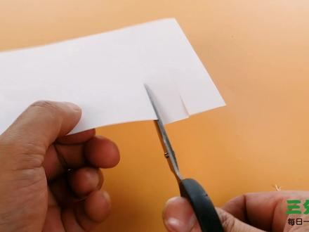 现在才知道,过期护手霜留在家里,还有5个大作用,省钱又实用