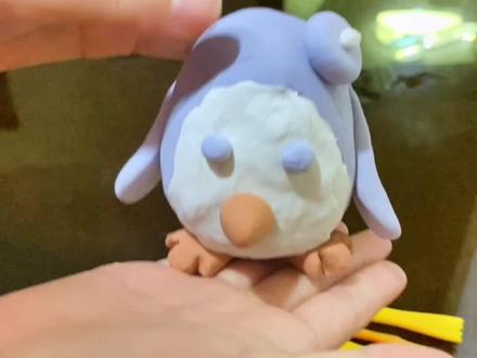 #手工 #企鹅宝宝 今天给大家制作手工,橡皮泥小企鹅的制作过程。希望大家给个小爱心。