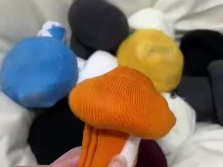 刷到袜子可以叠成蘑菇的形状之后:#脚