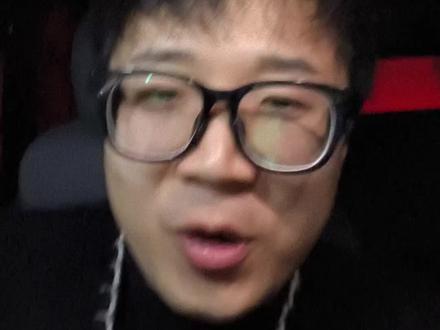 #飞驰人生3:张驰原本的策略可能是牺牲自己护送林臻东夺冠