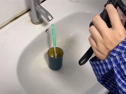 应粉丝要求安排两个起床场景 !自己一个人就可以完成拍摄哦 #95后创业 #运镜教程