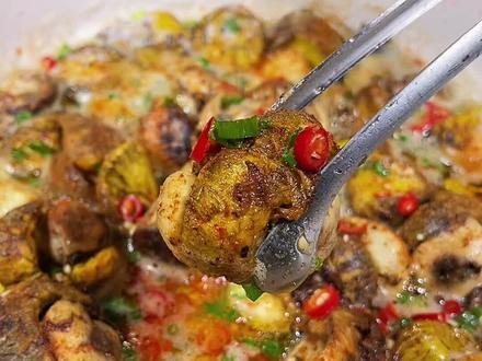 #毛蛋活珠子 中含有膳食纤维,可以促进胃肠道蠕动,有利于缓解孕期便秘。#美食推荐 #速食@DOU+小助手