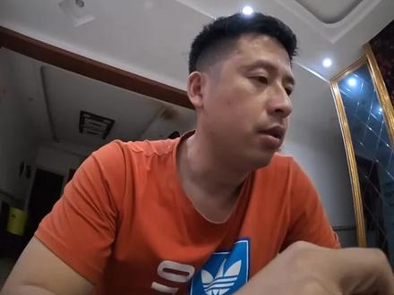 #自媒体的坚持输的这 两场比赛,问题是一样的!!!
还是希望衡阳队能够调整心态,放开手脚!就算今年不能确定好成绩!也得为明年铺垫,做准备!!!#湘BA 衡阳队加油!!!