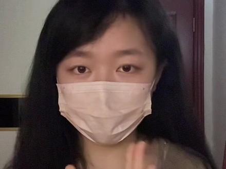 我的🆔里是东方的东,和冬天的冬同音。
在手语里,同音的汉字经常会共用一个更简洁常用的手势,小宝们也试试看
#手语 #手语分享 #自我介绍 #手语初学者