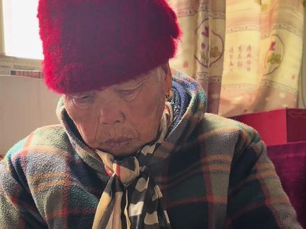 俺奶总是用最平静的声音说最扎心的话!奶奶吃的在这@珊珊🍧 #毒舌 #奶奶和孙女的日常生活 #奶奶带大的孩子 #搞笑日常