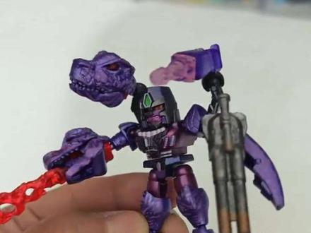 BW威震天简化版改造。最后总结,还是用胯部关节更显饱满一点。#布鲁可变形金刚#布鲁可奥特曼#威震天 #BW威震天 #布鲁可变形金刚