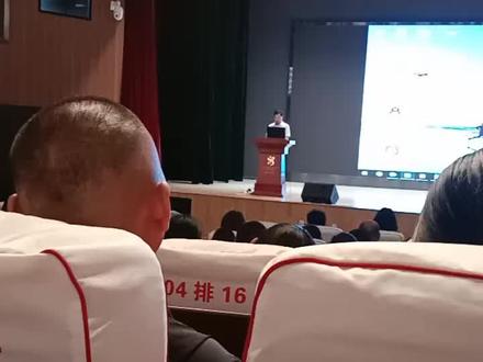 封丘老一中新一中总校长在实新学校做招生演讲,好学校抢好学生,努力吧少年