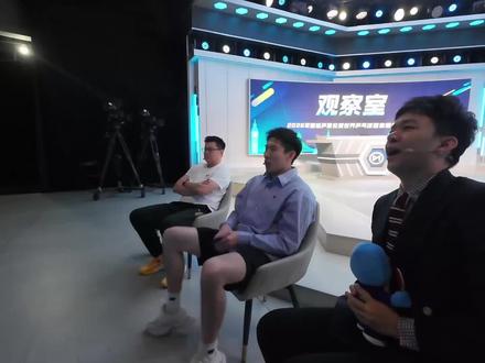 关关难过关关过🇨🇳看完这场球你还睡得着吗🏓 本次世乒赛最后一次熬到早上的解说任务完成了✅
祝贺中国男团3-1战胜法国男团闯进决赛!
王楚钦的一单两分 梁靖崑的惊天逆转
果然团体世乒赛半决赛场场诞生经典!
虽然一会儿还要继续解说男女团决赛🏆
但是我现在一点也睡不着……💤
#乒乓球 #伦敦世乒赛 #体育解说 #vlog #国乒