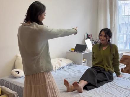 妹妹也打算挑战一下呢
#情侣日常 #怕痒 #妹妹来了