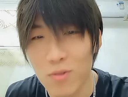 关于婚礼裤子和鞋#王天放 #酷滕 #直播高光 #酷酷的天放