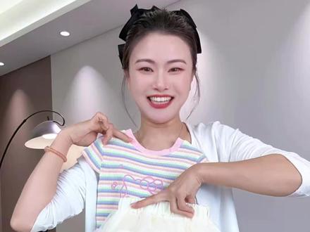 #凸凸裙 #女童穿搭 #女儿的夏日穿搭 #彩色蓬蓬裙 #生女儿就是用来打扮的 女童套装2026夏季新款条纹kt短袖T恤原版奶油马卡龙凸凸裙两件套