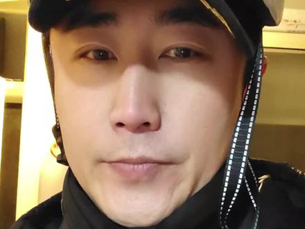 无人扶我青云志,我自代驾至山巅!新款奔驰E300虽然顶,但我还是喜欢A6咋#代驾 #vlog日常 #陶大浪