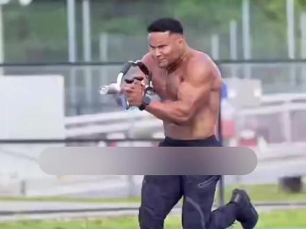 这是一个连总统都争着要的人。