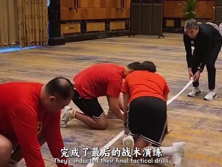 最夯抢断!郭士强把日本球迷搞破防了? #中国男篮逆转日本 #郭士强