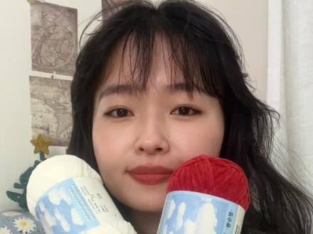 费尔岛围脖钩织教程,新年氛围,简单易学 🧶:@趣织社服饰配件旗舰店 云小朵29罗马红3团,12米白1团。4.5mm钩针。
#手工毛线编织 #钩针编织 #钩织教程 #钩针围脖