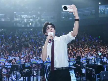 宋威龙出道十周年见面会太宠粉丝啦! #宋威龙 #微博 #微博会员