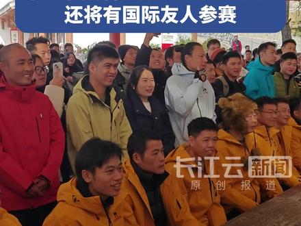 36岁武汉“野美人”报名下一季荒野求生挑战赛,不来参赛浑身难受,在家里苦练钻木取火。