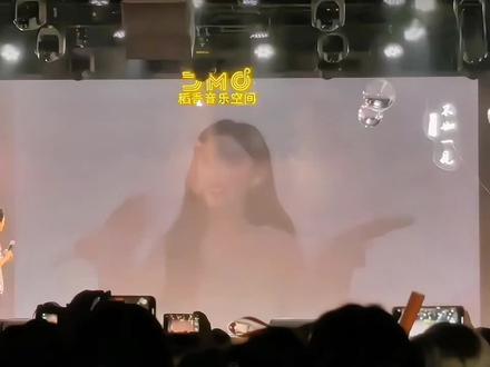 #孟子义 开口就让人爆笑哈哈哈哈哈但还是那个实诚的孟子义,美好且真诚的祝福送给曾哥,很难不感动。#友谊 #真诚 #祝福 @DOU+小助手