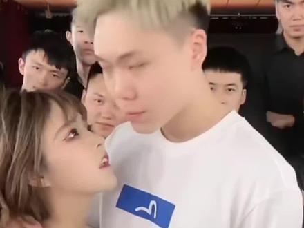 现实中谁不想拥有这么美好的爱情呀#爱情#幸福#天舒娜娜