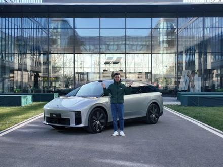 理想i6怎么充电?一分钟看懂 理想i6到底怎么充电,尤其推荐第一次买电动车的朋友来看看,也欢迎大家给我留言,这个视频让您一分钟看懂#理想汽车 #理想i6 #dou是好车