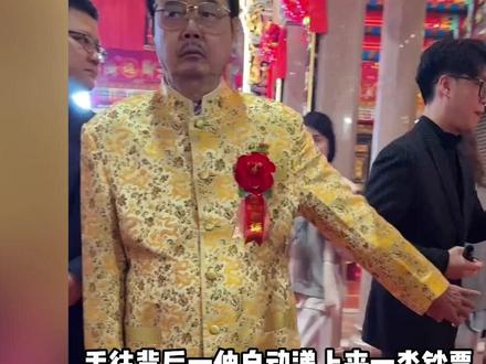 一言不合打赏一万炒两个菜,捐1500万给村里修祠堂 #香港江原集团 #吴镇明 #洋美村 #振东兄