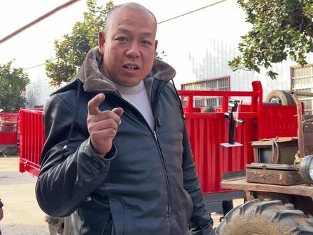 啥叫古典与现代的完美结合? 二十年前的小四轮搭配全新拖车,再合适不过了。#拖拉机拖车 #拖拉机拖车斗 #农用拖车 #拖车