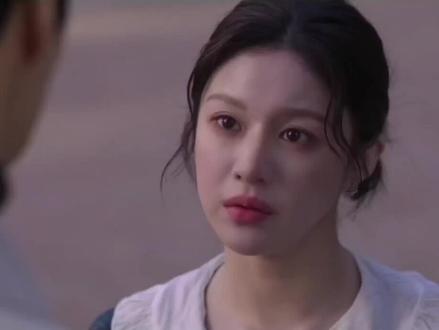 我把痛苦当玩笑话讲 直到有人哭着抱着我说这并不好笑#爱情怎么翻译 #金宣虎 #高允真 #韩剧 #因为一个片段看了整部剧