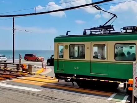 山上彻也早年家庭富裕,后又家到中落