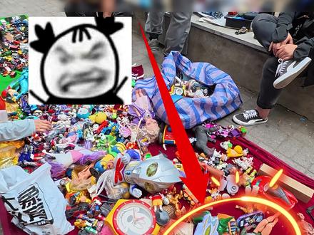 二手地摊不到一张买两个万代变身器?#地摊 #捡漏 #特利迦奥特曼 #高斯奥特曼