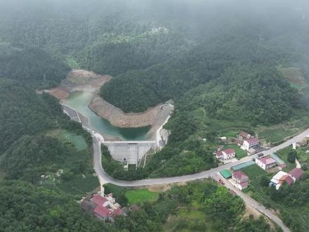 开山炸石,筑坝蓄水!龙坪镇9000多居民将彻底告别“饮水难”#水库 #蓄水 #民生实事