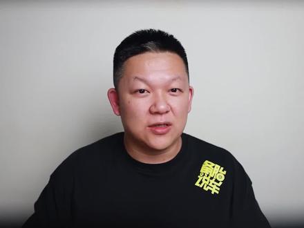 开车时遇到地面标线和指示牌不一样,到底听谁的 #地面标线 #指示牌 @抖音小助手 @抖音汽车