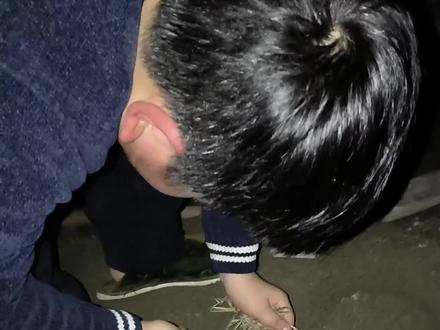 小孩哥要玩不一样的烟花#鞭炮 #过年放炮