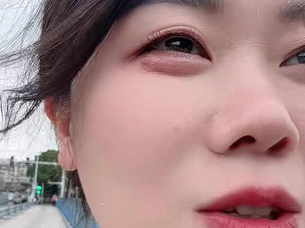 原来是揭话筒上的膜 经姊妹们提醒,我终于知道了话筒那一段怎么回事了,我更嗑了!更爱了!难怪普普会“喷火”啊~#嗑学研究所 #嗑cp #我的cp天下第一甜 #云熠