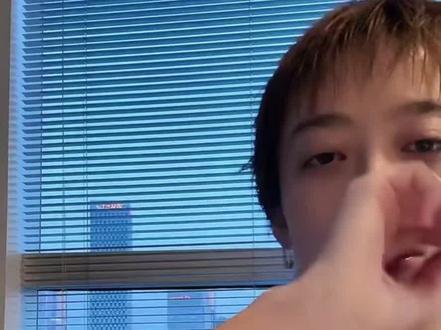 过年了!曾轶可居然个人开直播说了这么多话。这声音也太好听了吧!#曾轶可 #直播 #戴上耳机