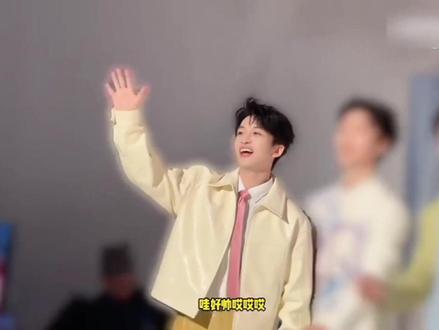 这个春节被黄子承包了!快乐小马继续红红火火 新的一年万事顺意!!我们鸟巢见!!!#黄子弘凡 #黄子弘凡央视春晚