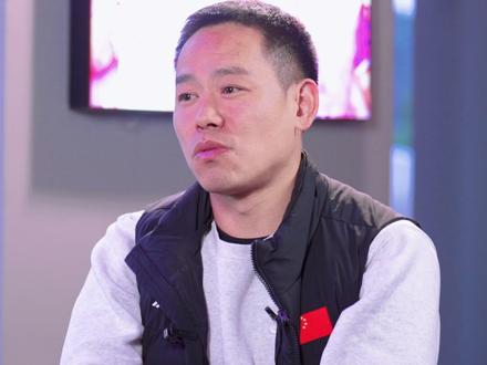 袁露:我是土生土长常德人,我是队长,想为常德赢得湘超冠军 @袁露27 我太热爱我的家乡,这是一种责任感和使命感,但决赛太遗憾。2025赛季队内mvp给@李嘉睿7 26赛季,继续摇人。#常德队 #永州vs常德 #湘超 #湘超决赛 #永州队