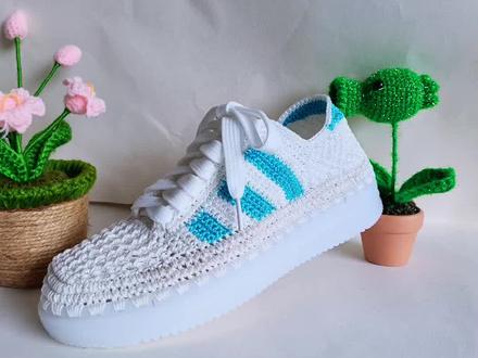 手工编织新款夏季牛津鞋底空心线三道杠运动鞋全集教程第7集完#爱生活爱编织 #阳光女孩丰达手工#手工编织 #三道杠运动鞋#变声