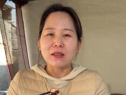 菠萝加排骨,酸甜不腻,孩子连吃三碗饭。 #菠萝排骨 #排骨的神仙吃法 #春季美食 #我的乡村美食