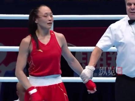 11月14日,奥运冠军、河北选手常园惜败内蒙古队赵轩,获全运会拳击女子54公斤级银牌。赛后接受采访时常园表示,赛前想要给所有人一个交代,现在想来谁又是“常胜将军”呢。接下来或将退出一线拳台。(拍摄:刘阳 剪辑:张计伟)#2025全运会 #媒体精选计划