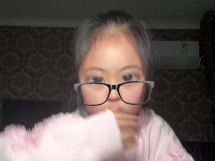 该怎么说呢 是说天气好 还是好想你@热点小助手 @抖音热点 @抖音 #软妹滤镜 #嘟嘟嘟卖个萌#yc樱校子英