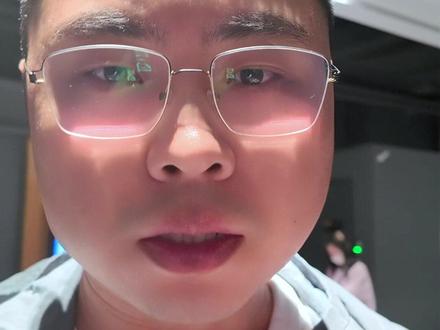 《10间敢死队》看得我好分裂啊 #影娱热点团 #10间敢死队