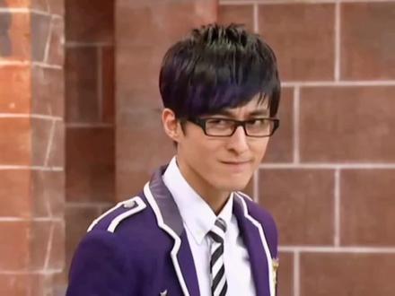 #萌学园 #谜亚星 #林奕勋 这一段儿怕是谜亚星最帅的镜头了吧