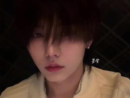 第三个吻痕#张子墨#翻唱#第三个吻痕#AI